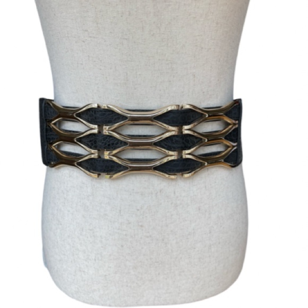 BCBGMaxAzria Black Leather Belt with Gold Hardware Size Medium
